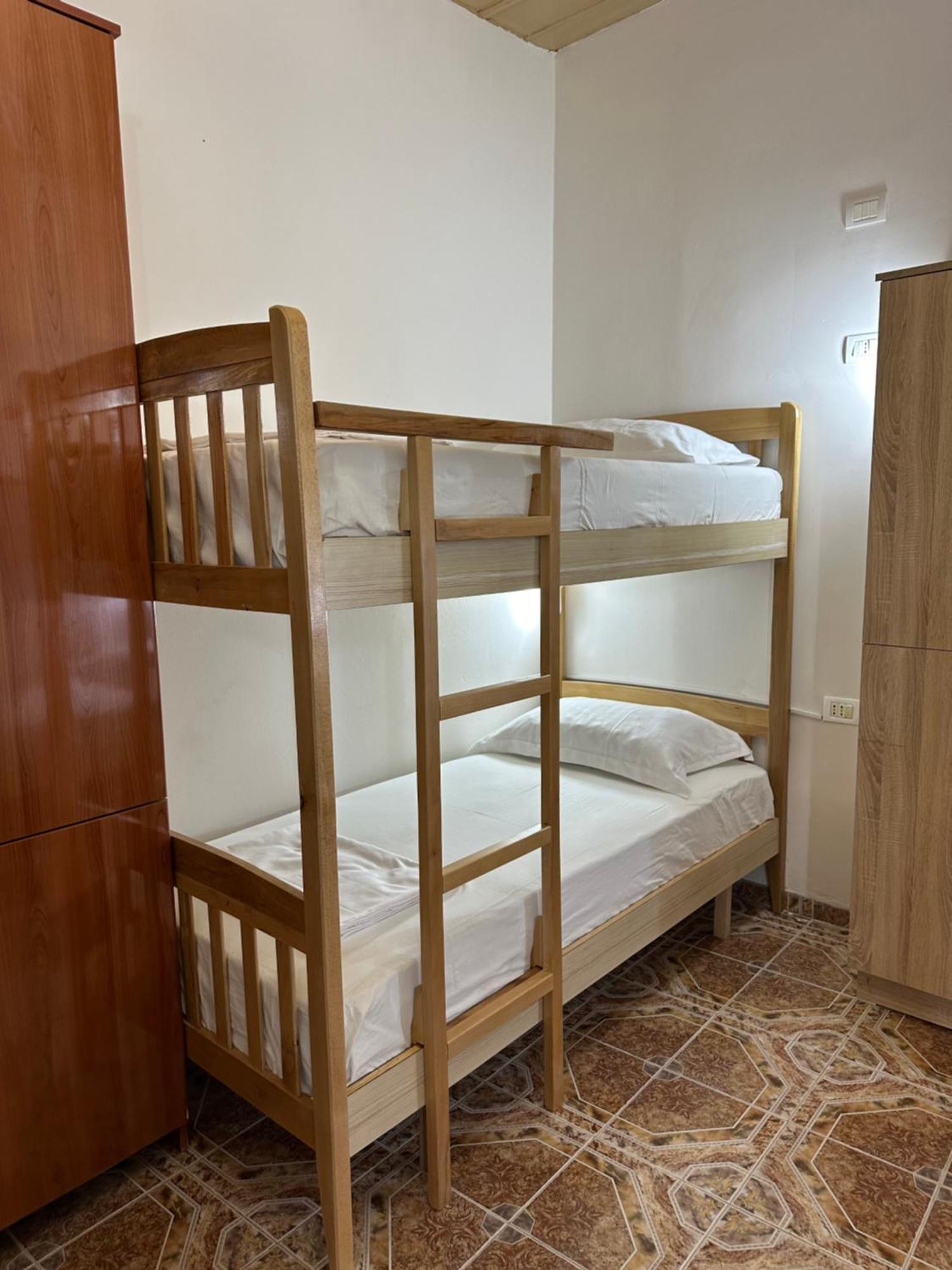 Tirana Lemon Breeze Hostel Exterior photo