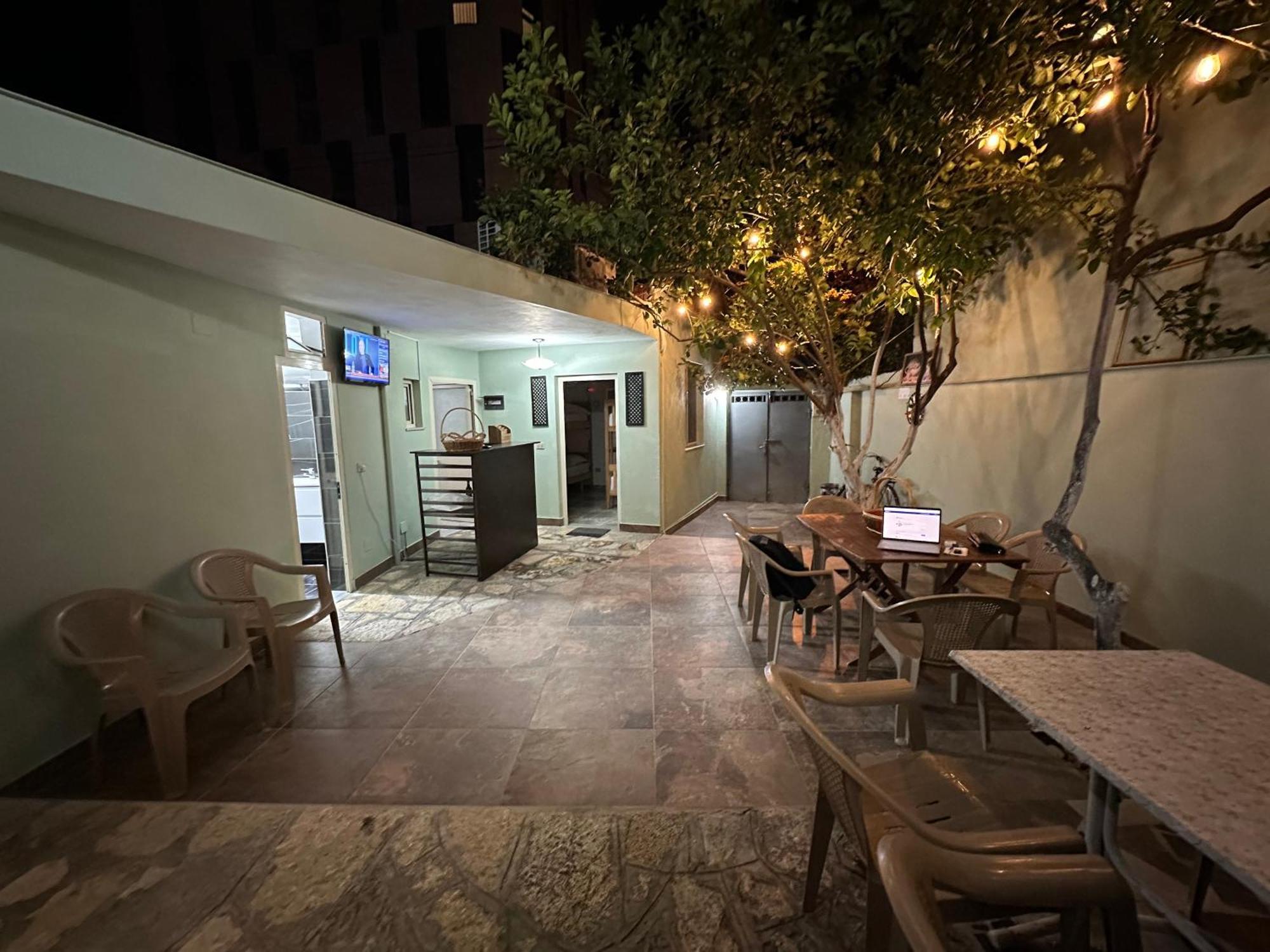 Tirana Lemon Breeze Hostel Exterior photo