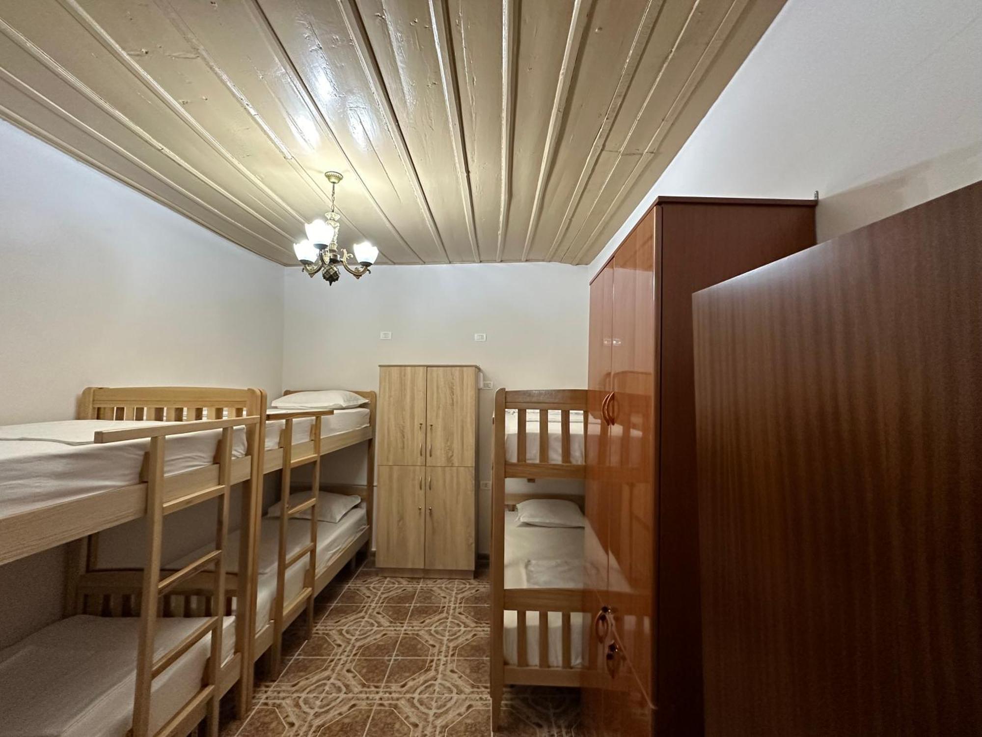 Tirana Lemon Breeze Hostel Exterior photo
